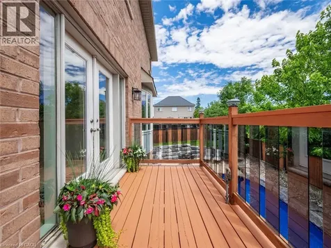 655 Kozel Court Mississauga ON L4Z 4E4