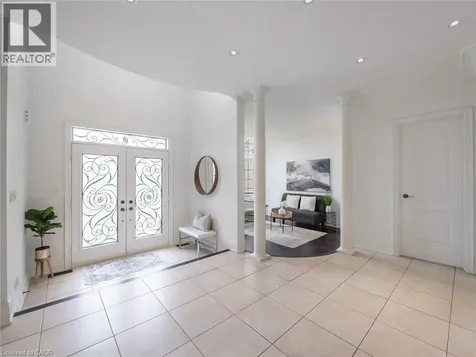 655 Kozel Court Mississauga ON L4Z 4E4