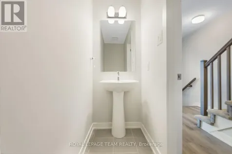 320 Parnian Private Ottawa ON K2J 7K5