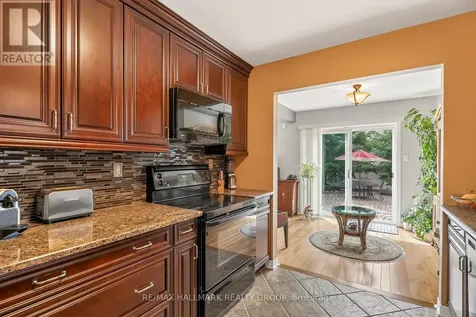 511 Deancourt Crescent Ottawa ON K4A 3G4