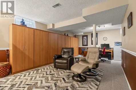 511 Deancourt Crescent Ottawa ON K4A 3G4