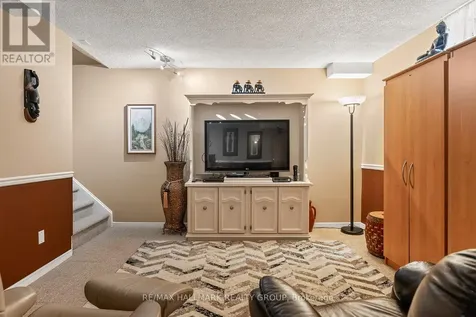 511 Deancourt Crescent Ottawa ON K4A 3G4