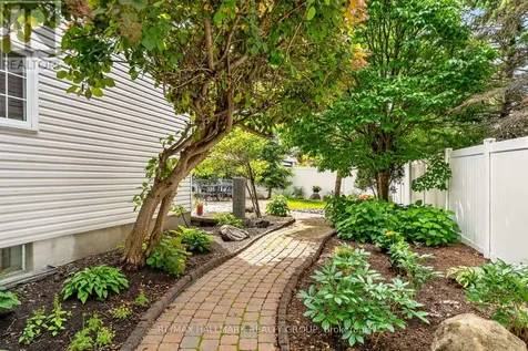 511 Deancourt Crescent Ottawa ON K4A 3G4
