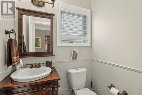 511 Deancourt Crescent Ottawa ON K4A 3G4