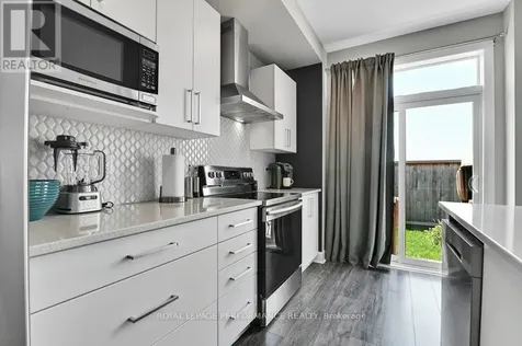 279 Mountain Sorrel Way Ottawa ON K4A 1H6