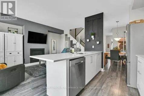 279 Mountain Sorrel Way Ottawa ON K4A 1H6
