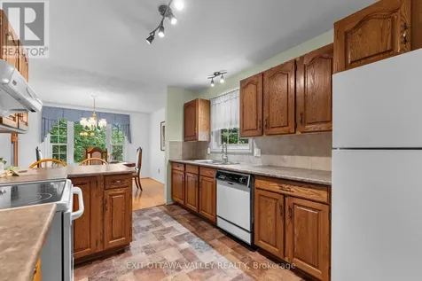 599 Hillside Avenue Pembroke ON K8A 8G4