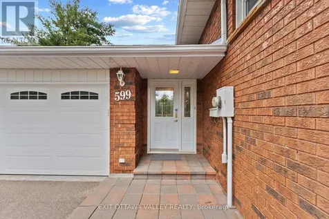 599 Hillside Avenue Pembroke ON K8A 8G4