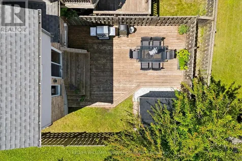 702 Activa Avenue Kitchener ON N2E 4E1
