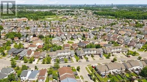 702 Activa Avenue Kitchener ON N2E 4E1