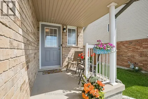 702 Activa Avenue Kitchener ON N2E 4E1