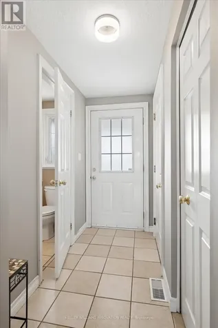 702 Activa Avenue Kitchener ON N2E 4E1