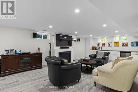 13 Borland Street West Orillia ON L3V 3R3