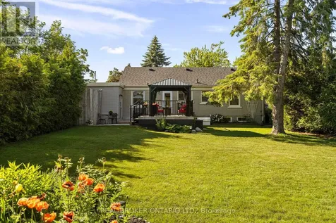 13 Borland Street West Orillia ON L3V 3R3