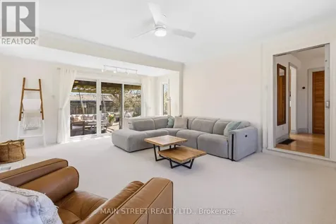 162 Maple Street Uxbridge ON L9P 1B2