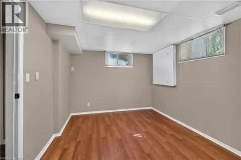 400 Eaglewood Drive Hamilton ON L8W 2S9