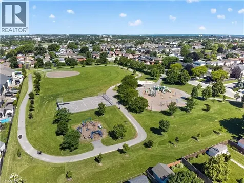400 Eaglewood Drive Hamilton ON L8W 2S9