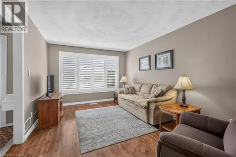 400 Eaglewood Drive Hamilton ON L8W 2S9