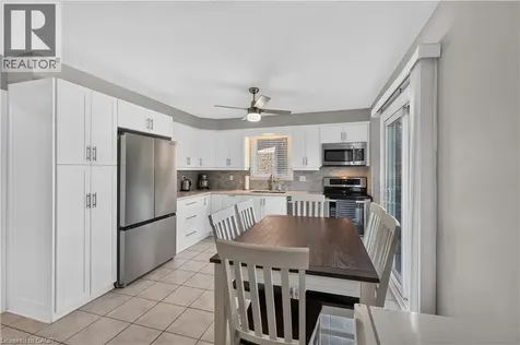 400 Eaglewood Drive Hamilton ON L8W 2S9