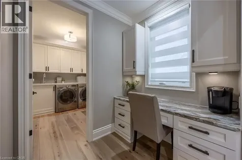 11 Greenleaf Lane Ancaster ON L9G 0E7