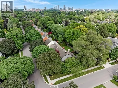 203 Forsyth Drive Waterloo ON N2L 1A1