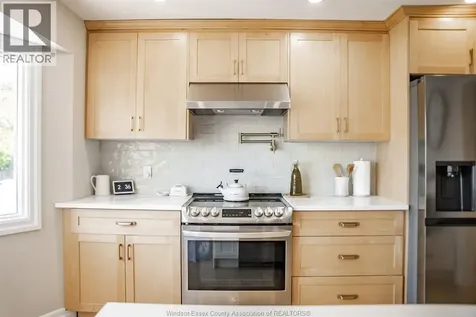 384 Amberly Crescent Tecumseh ON N8N 3M3