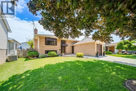 384 Amberly Crescent Tecumseh ON N8N 3M3