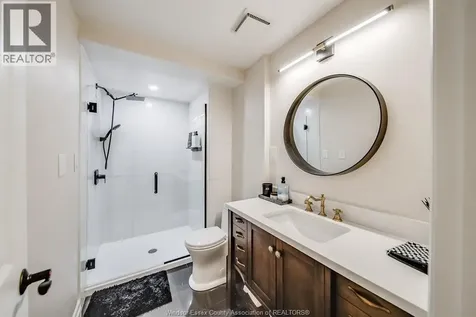 384 Amberly Crescent Tecumseh ON N8N 3M3