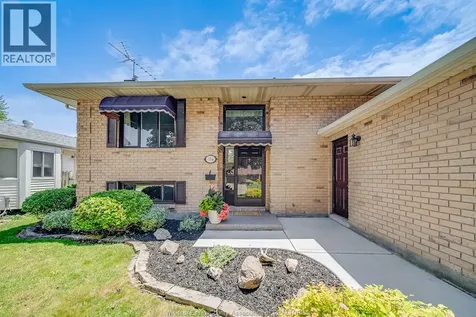 384 Amberly Crescent Tecumseh ON N8N 3M3