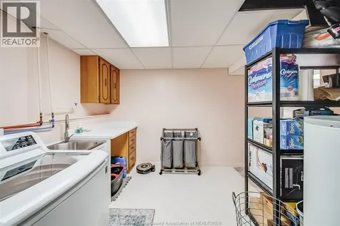 384 Amberly Crescent Tecumseh ON N8N 3M3