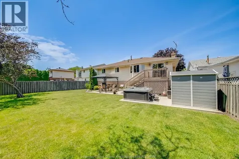 384 Amberly Crescent Tecumseh ON N8N 3M3