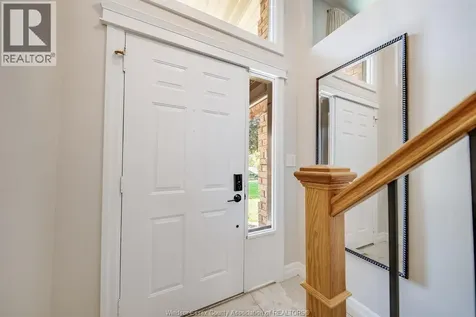 384 Amberly Crescent Tecumseh ON N8N 3M3