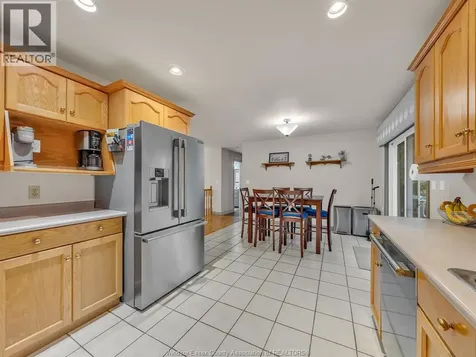 9 Lyle Street Cottam ON N0R 1B0