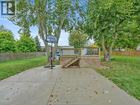 9 Lyle Street Cottam ON N0R 1B0