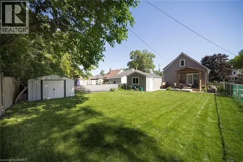 32 Elmwood Avenue Brantford ON N3R 2J8