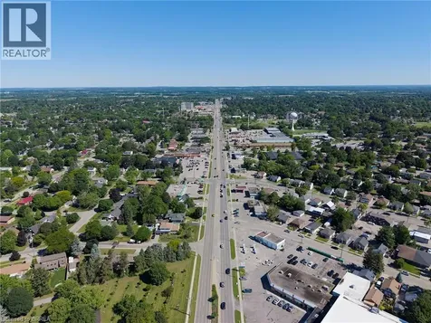 32 Elmwood Avenue Brantford ON N3R 2J8