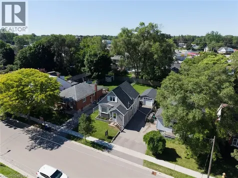 32 Elmwood Avenue Brantford ON N3R 2J8