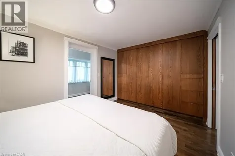 225 Oakmount Road Toronto ON M6P 3K3