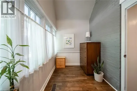225 Oakmount Road Toronto ON M6P 3K3