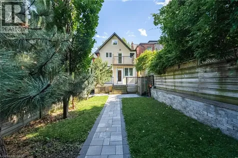 225 Oakmount Road Toronto ON M6P 3K3