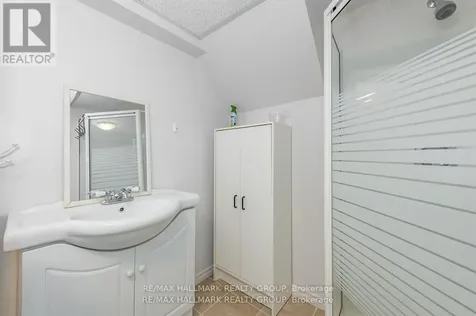 6382 St. Louis Drive Ottawa ON K1C 2Y1