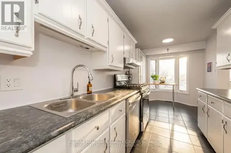 6382 St. Louis Drive Ottawa ON K1C 2Y1