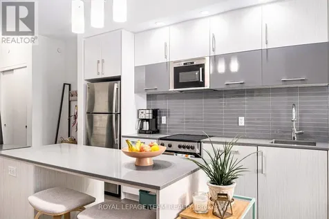 255 Bay Street Ottawa ON K1R 0C5