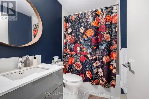 255 Bay Street Ottawa ON K1R 0C5