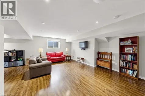 18 Gateway Avenue West Lincoln ON L0R 2A0