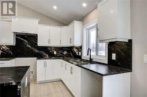 837 Moonrock Avenue Sudbury ON P3E 5Z5