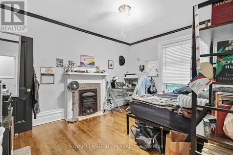44 Mcleod Street Ottawa ON K2P 0Z5