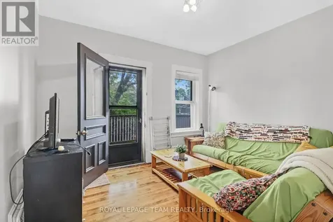 44 Mcleod Street Ottawa ON K2P 0Z5