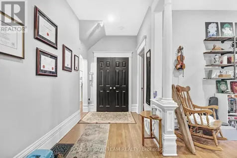 44 Mcleod Street Ottawa ON K2P 0Z5