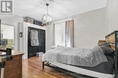 44 Mcleod Street Ottawa ON K2P 0Z5